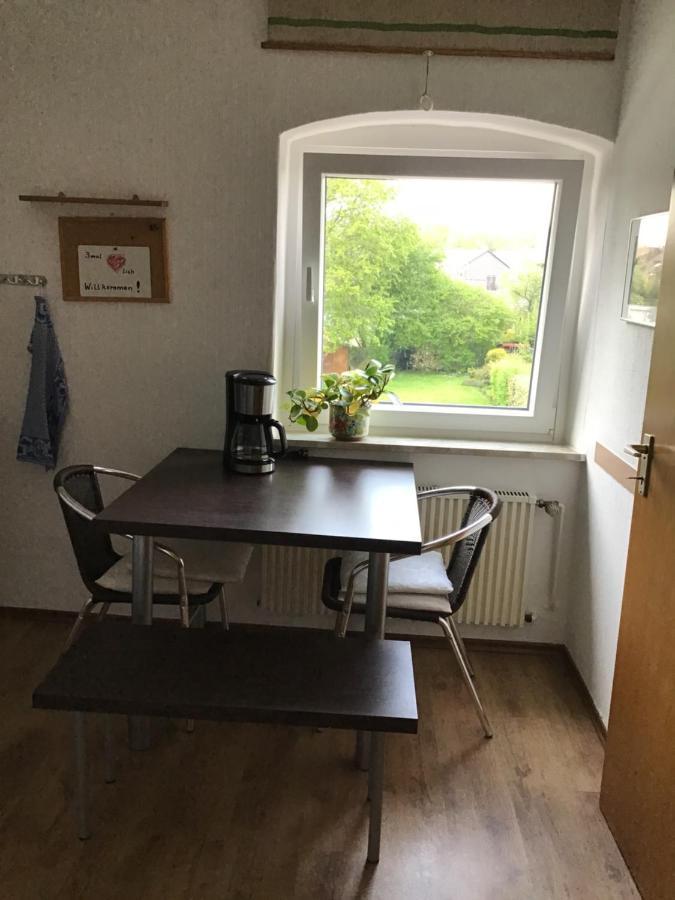 Apartment Bis Zu 8 Einzelbetten Stellplatz Wifi Essen Exterior foto