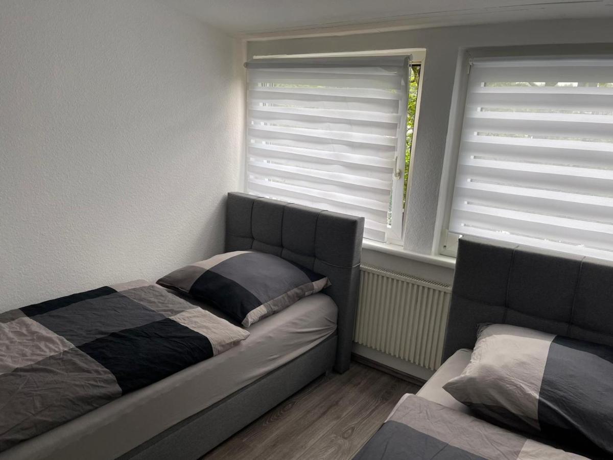 Apartment Bis Zu 8 Einzelbetten Stellplatz Wifi Essen Exterior foto